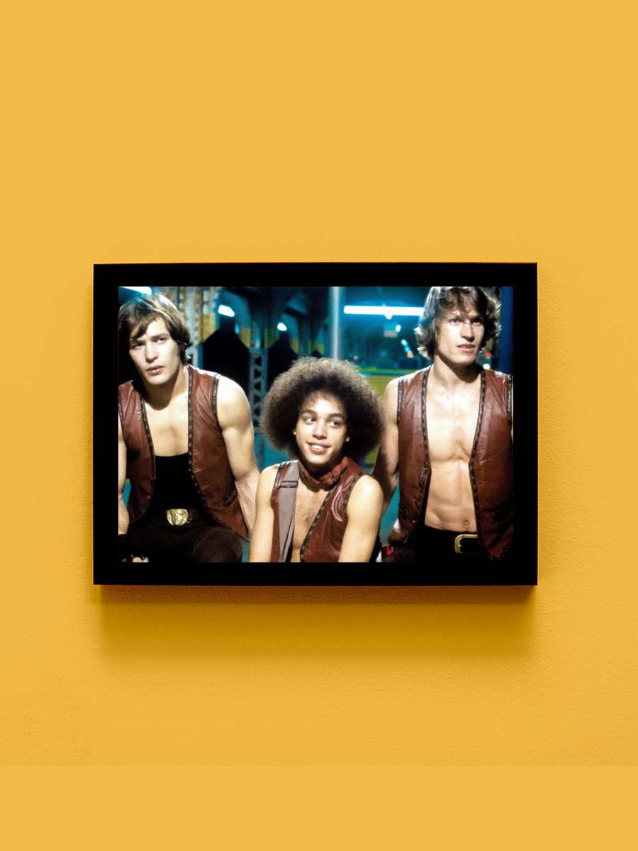 Savaşçılar - The Warriors Film Tablo Siyah Çerçeveli Film Poster Afiş Tablo