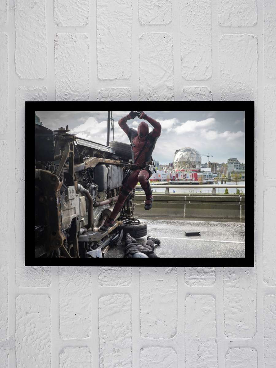 Deadpool Film Tablo Siyah Çerçeveli Film Poster Afiş Tablo