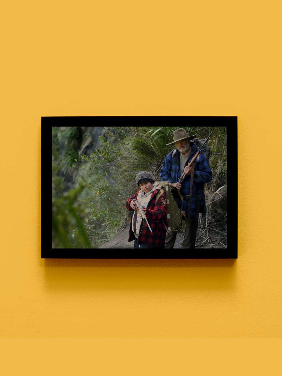 Vahşiler Firarda - Hunt for the Wilderpeople Film Tablo Siyah Çerçeveli Film Poster Afiş Tablo