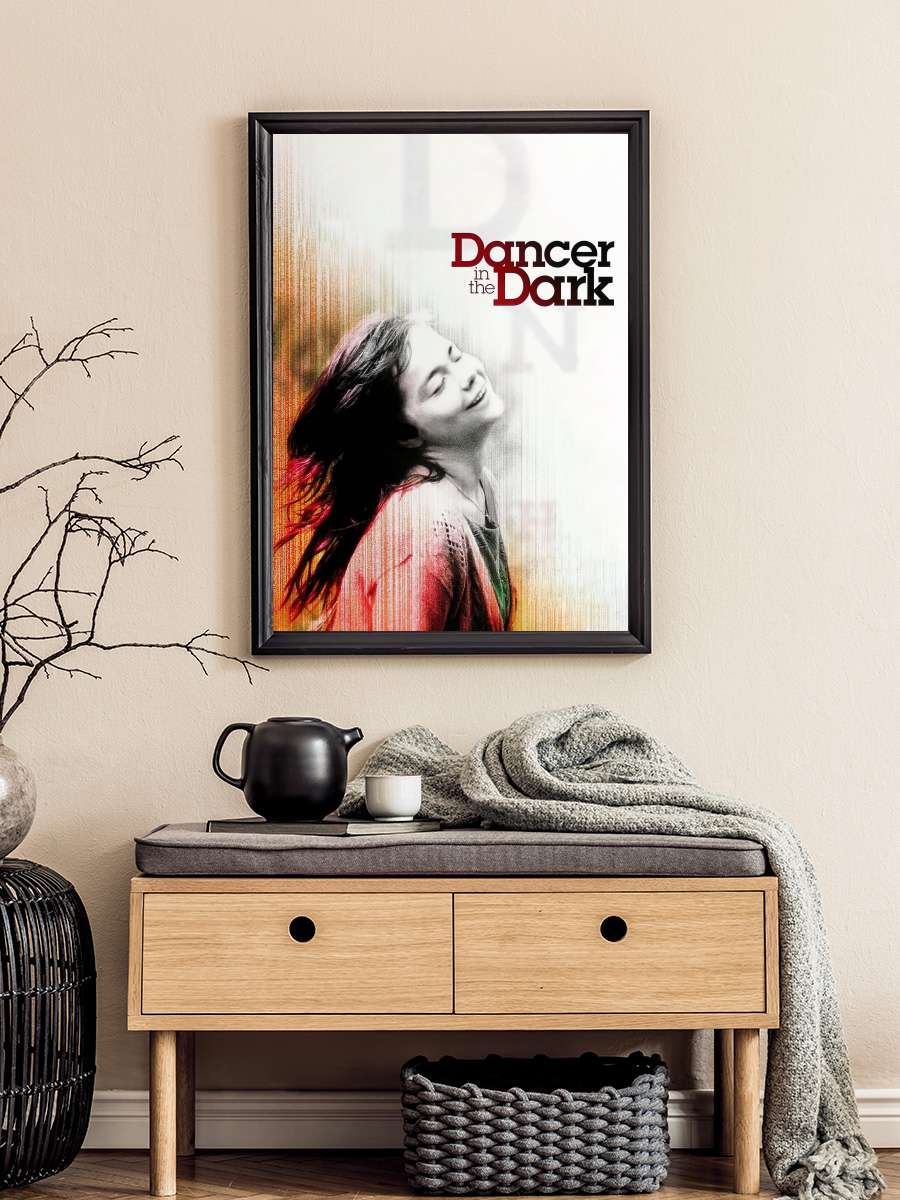 Karanlıkta Dans - Dancer in the Dark Film Tablo Siyah Çerçeveli Film Poster Afiş Tablo