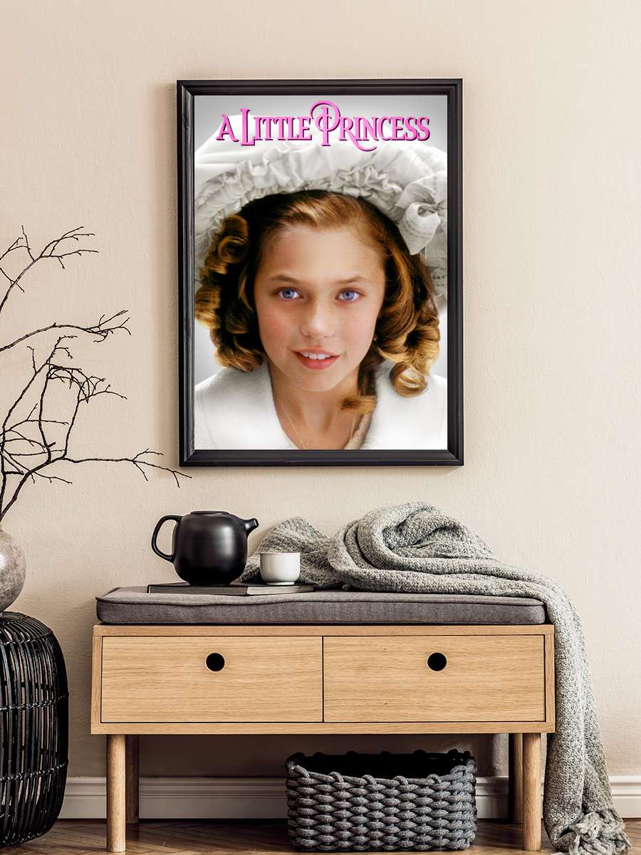 Küçük Prenses - A Little Princess Film Tablo Siyah Çerçeveli Film Poster Afiş Tablo