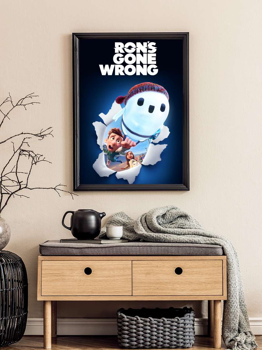 Robot Ron Bir Sorun Var - Ron's Gone Wrong Film Tablo Siyah Çerçeveli Film Poster Afiş Tablo