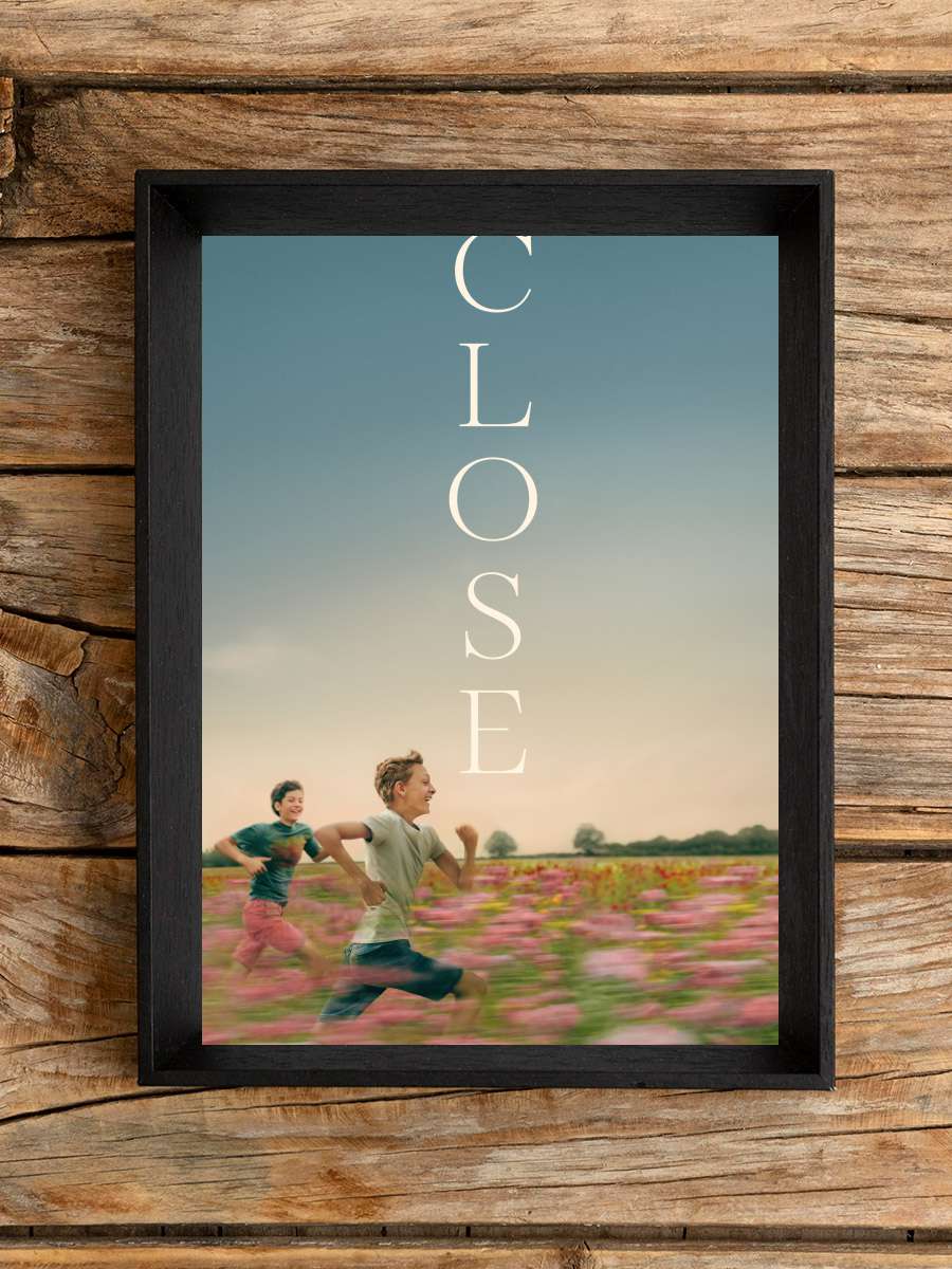 Yakın - Close Film Tablo Siyah Çerçeveli Film Poster Afiş Tablo