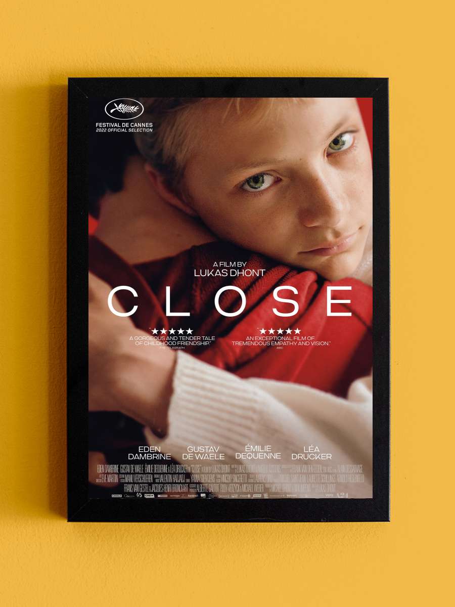 Yakın - Close Film Tablo Siyah Çerçeveli Film Poster Afiş Tablo