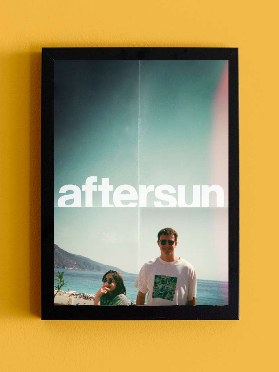 Güneş Sonrası - Aftersun Film Tablo Siyah Çerçeveli Film Poster Afiş Tablo