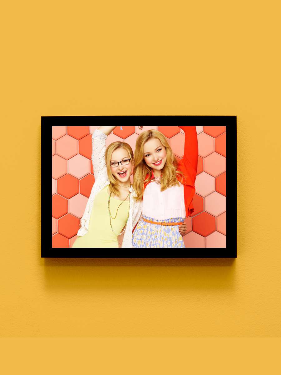 Liv and Maddie Dizi Tablo Siyah Çerçeveli Dizi Poster Duvar Tablo