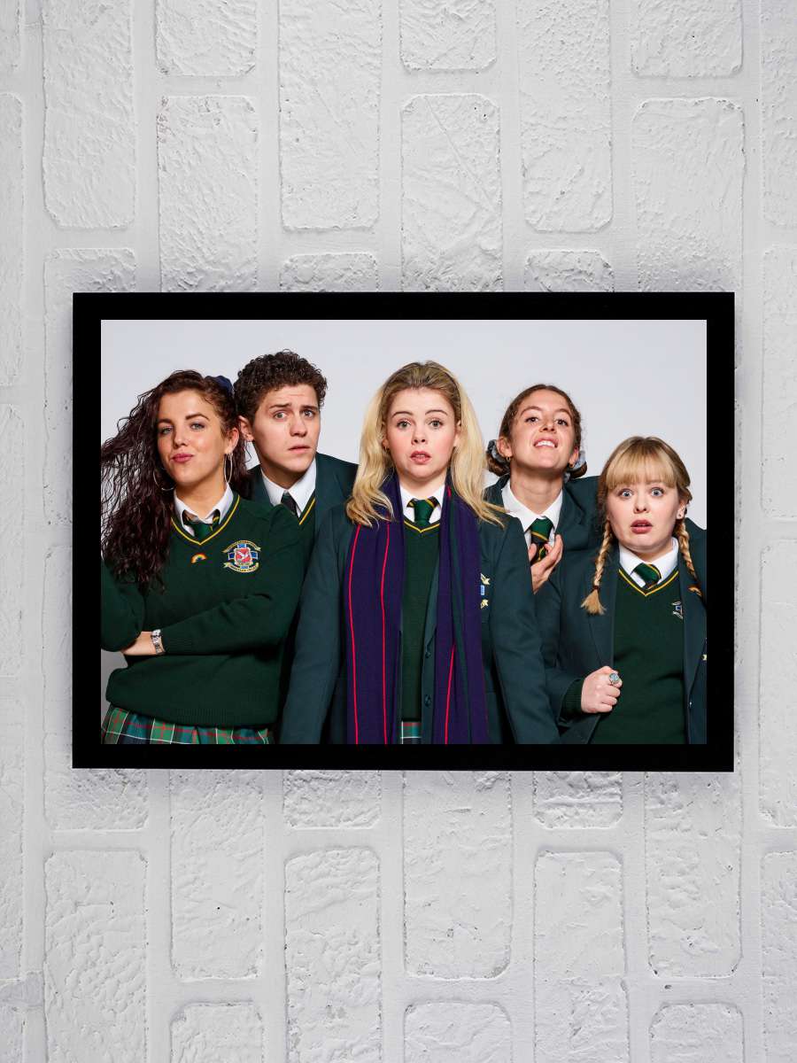 Derry Girls Dizi Tablo Siyah Çerçeveli Dizi Poster Duvar Tablo