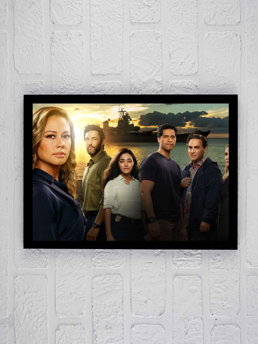 NCIS: Hawai'i Dizi Tablo Siyah Çerçeveli Dizi Poster Duvar Tablo