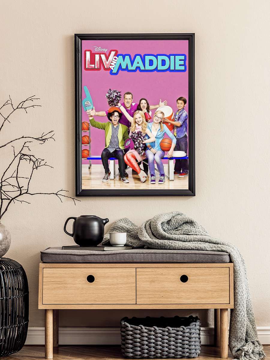 Liv and Maddie Dizi Tablo Siyah Çerçeveli Dizi Poster Duvar Tablo