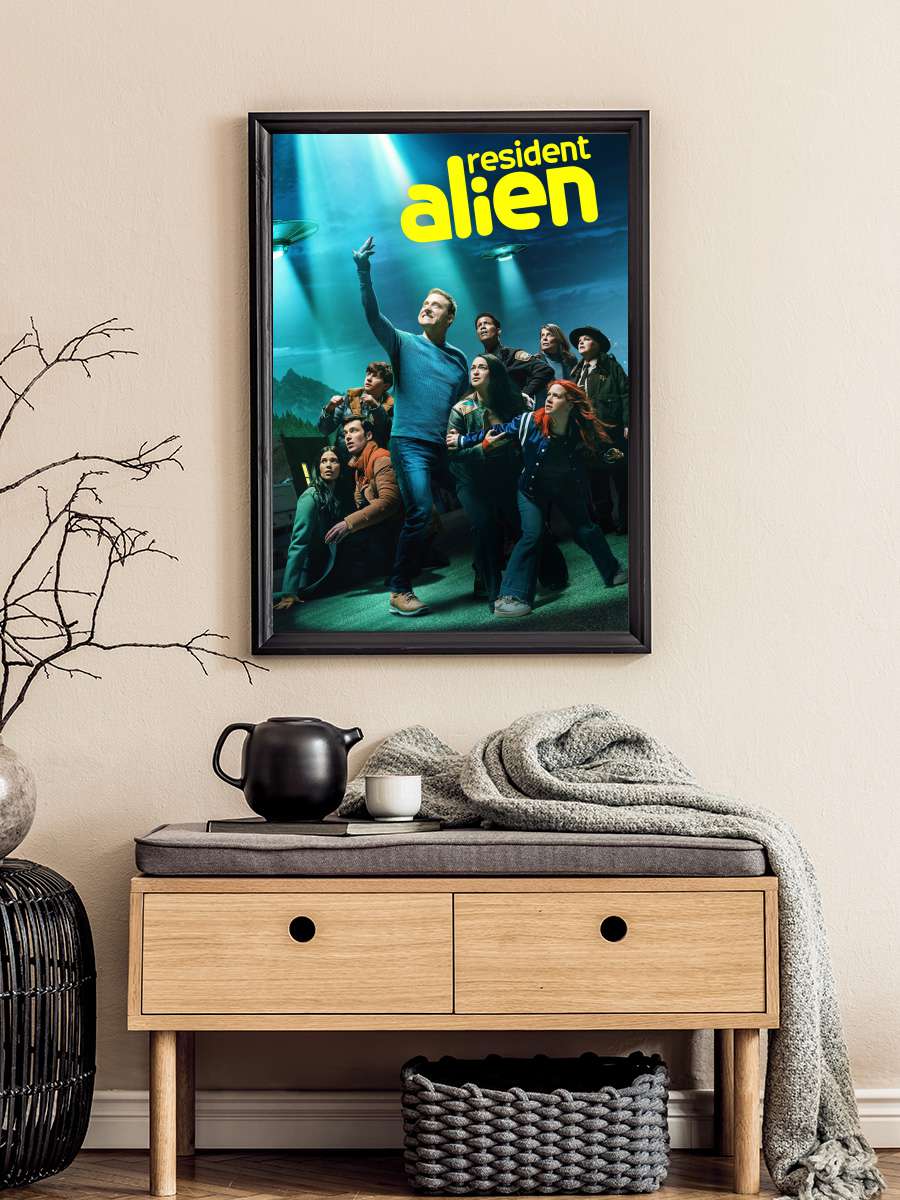 Resident Alien Dizi Tablo Siyah Çerçeveli Dizi Poster Duvar Tablo