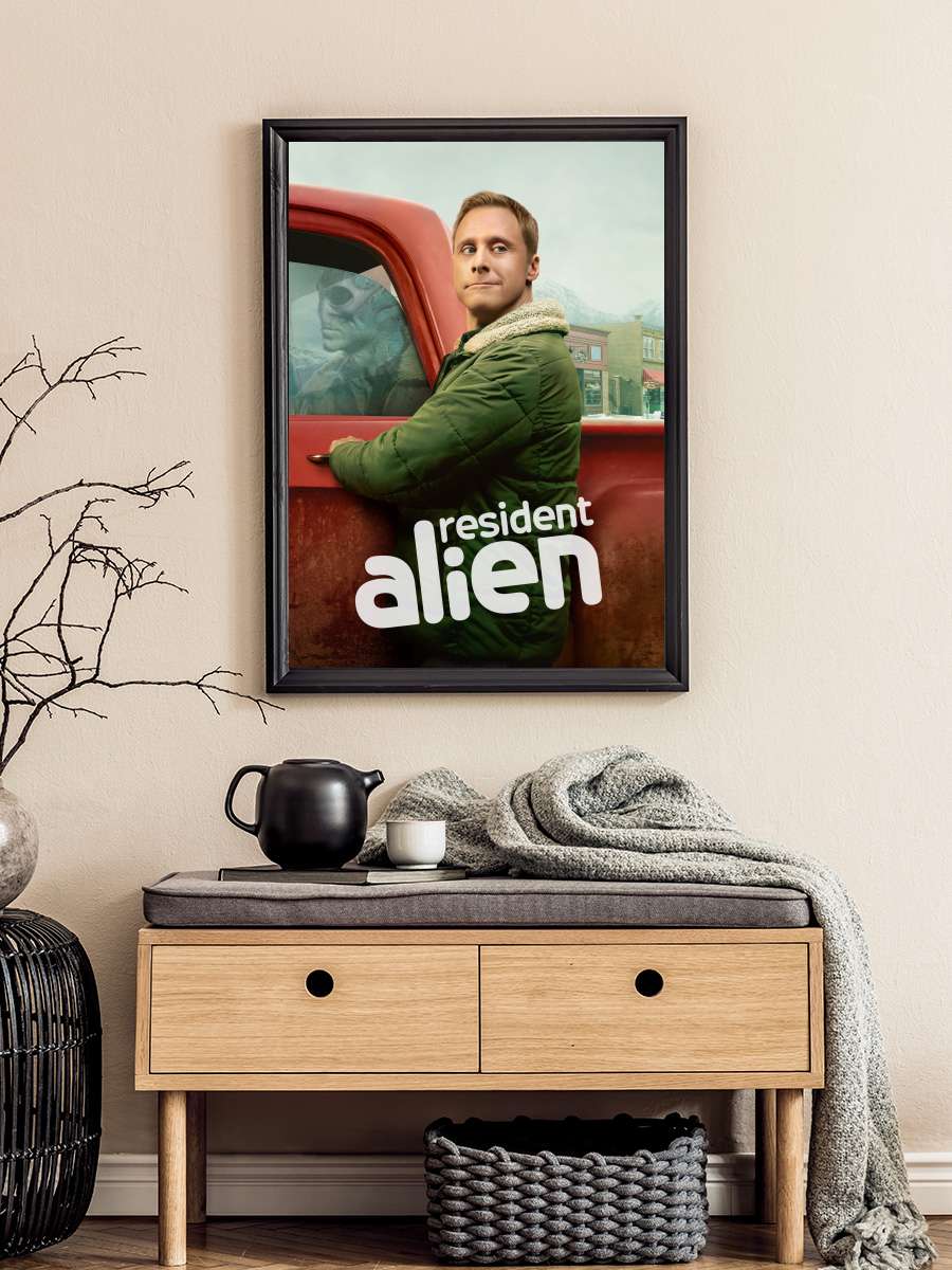 Resident Alien Dizi Tablo Siyah Çerçeveli Dizi Poster Duvar Tablo