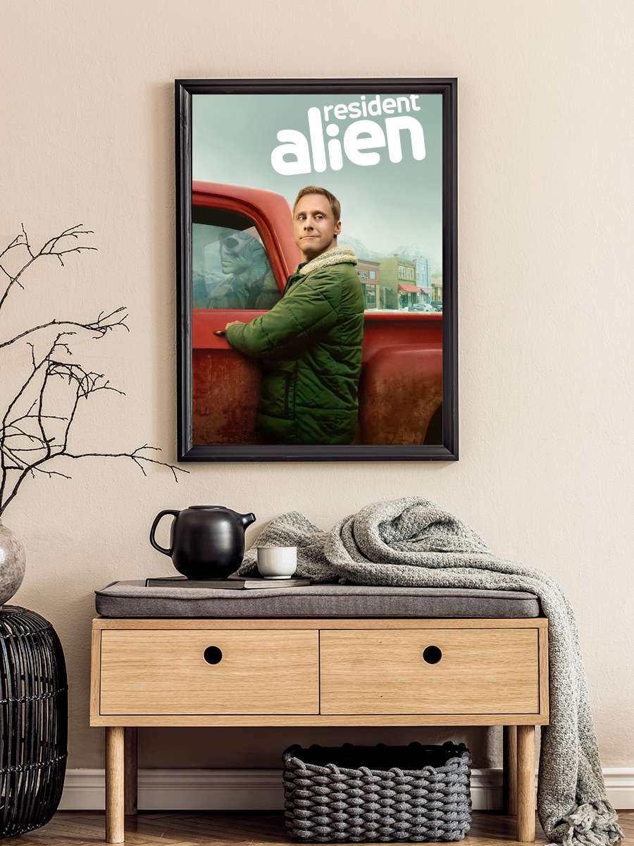 Resident Alien Dizi Tablo Siyah Çerçeveli Dizi Poster Duvar Tablo