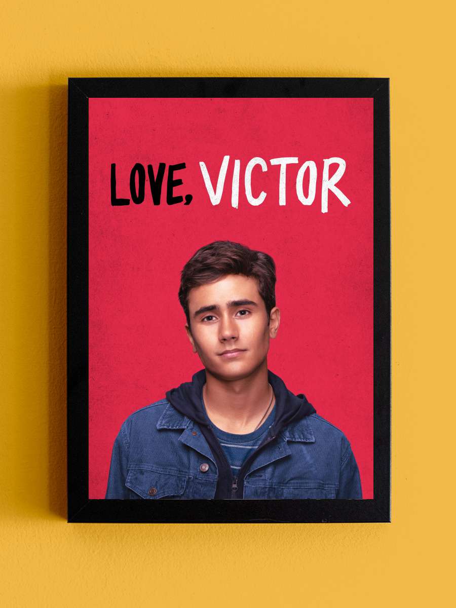 Love, Victor Dizi Tablo Siyah Çerçeveli Dizi Poster Duvar Tablo