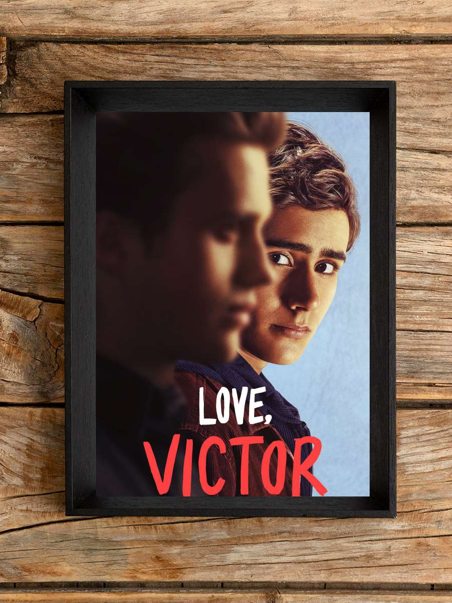 Love, Victor Dizi Tablo Siyah Çerçeveli Dizi Poster Duvar Tablo