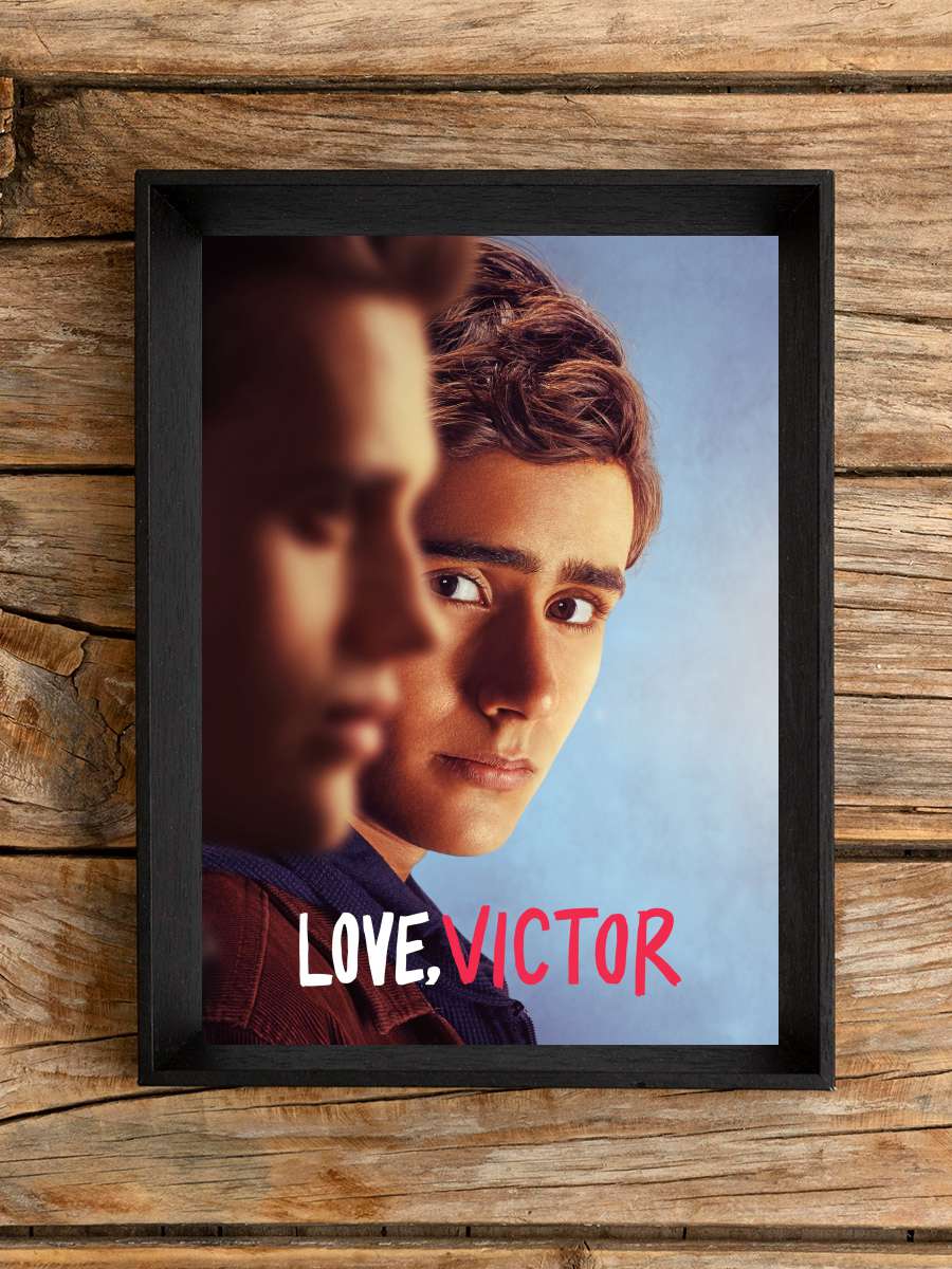 Love, Victor Dizi Tablo Siyah Çerçeveli Dizi Poster Duvar Tablo