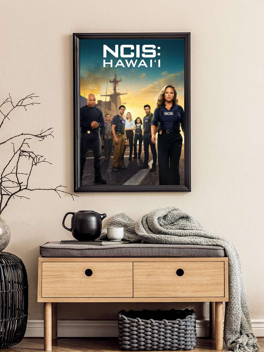 NCIS: Hawai'i Dizi Tablo Siyah Çerçeveli Dizi Poster Duvar Tablo