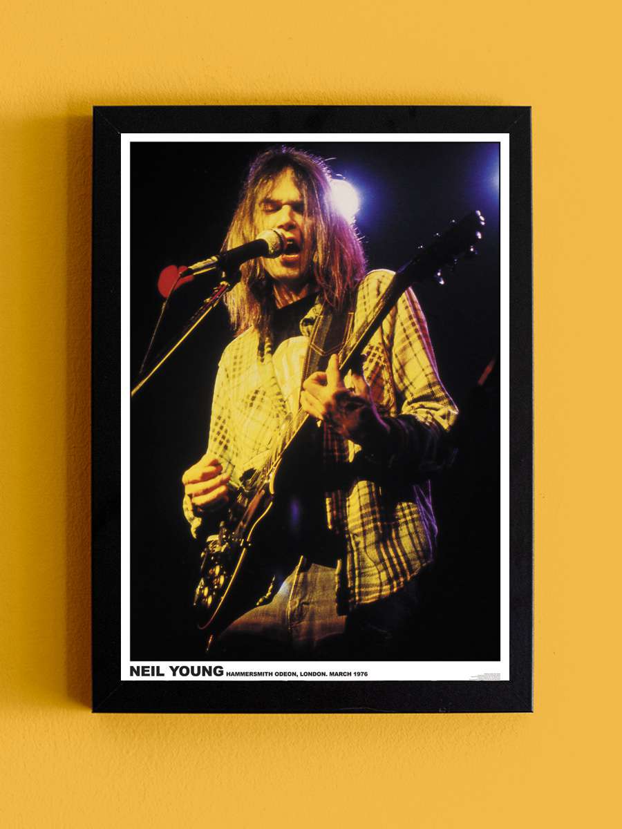 Neil Young - Hammersmith Oden London 1976 Müzik Poster Tablo Siyah Çerçeveli Yüksek Kalite Müzik Duvar Tablo