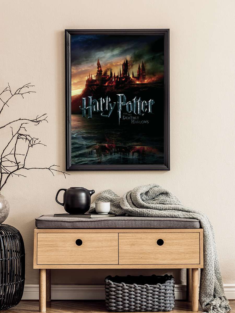 Harry Potter - Hogwarts in fire Film Poster Tablo Siyah Çerçeveli Yüksek Kalite Film Duvar Tablo