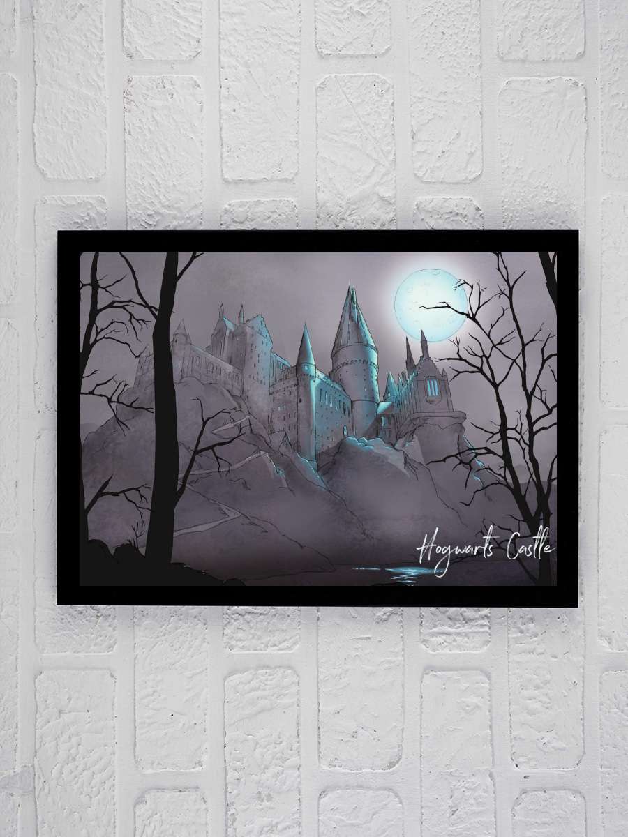 Harry Potter - Nocturnal… Nocturnal Hogwarts Castlle Film Poster Tablo Siyah Çerçeveli Yüksek Kalite Film Duvar Tablo