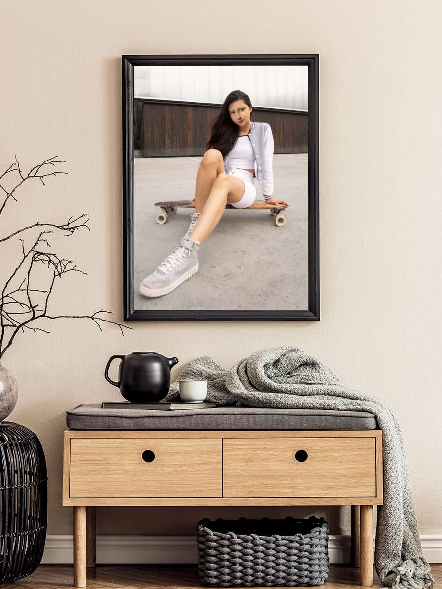 Skater Mona Sanatsal Modern Tablo Siyah Çerçeveli Poster Modern Duvar Tablo